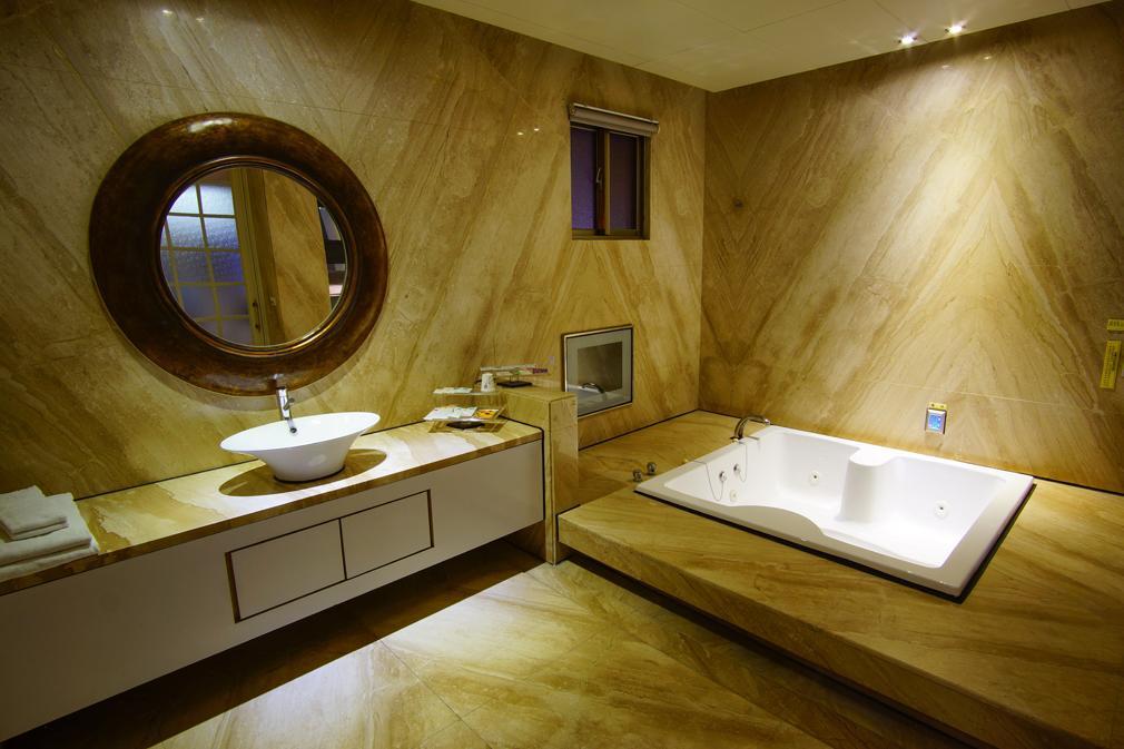 Water City Motel Daya Екстериор снимка