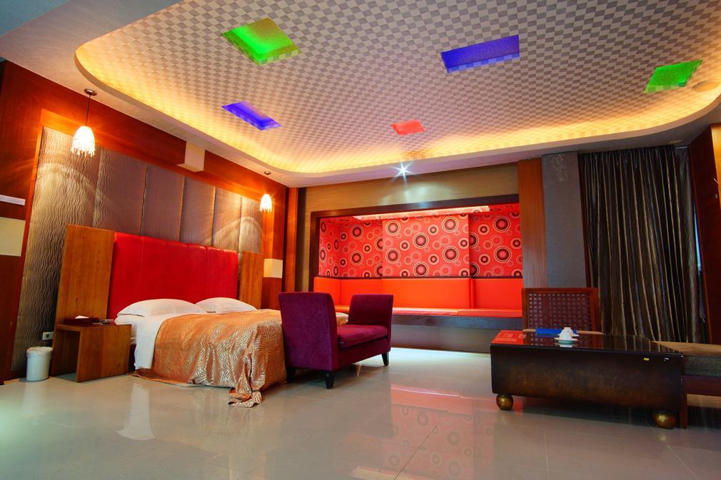 Water City Motel Daya Екстериор снимка