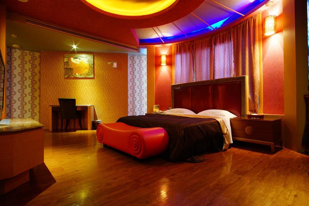 Water City Motel Daya Екстериор снимка