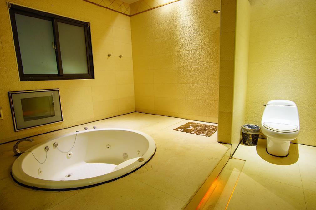 Water City Motel Daya Екстериор снимка
